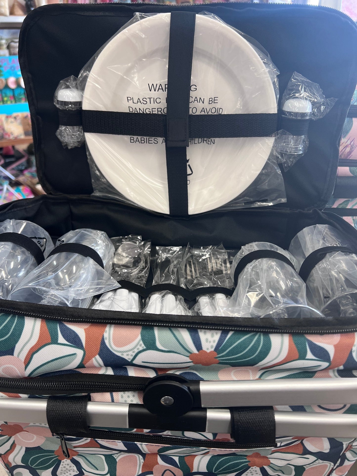 Insulated Picnic Basket Set