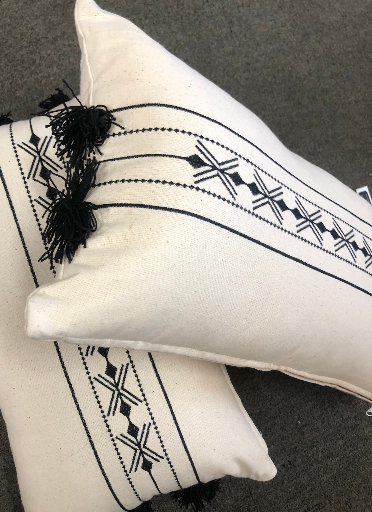 Rectangle Tassel White Pillow
