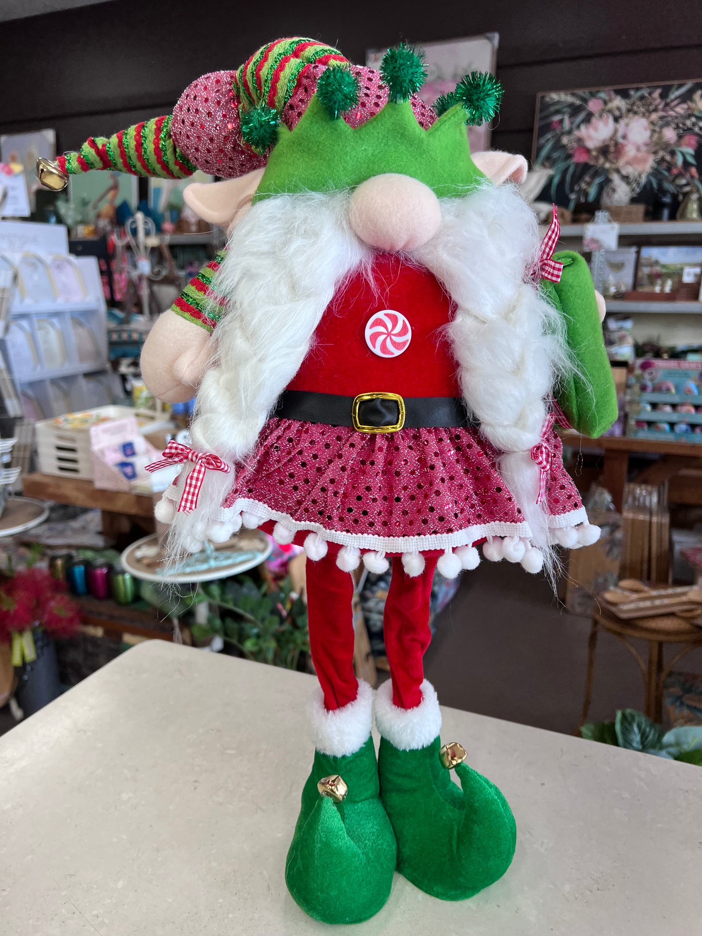 Sparkle standing Gnome -female