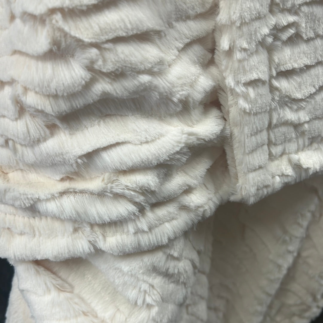 Cosy Fluffy Ivory Blanket
