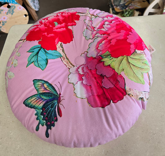 Round flower butterfly cushion