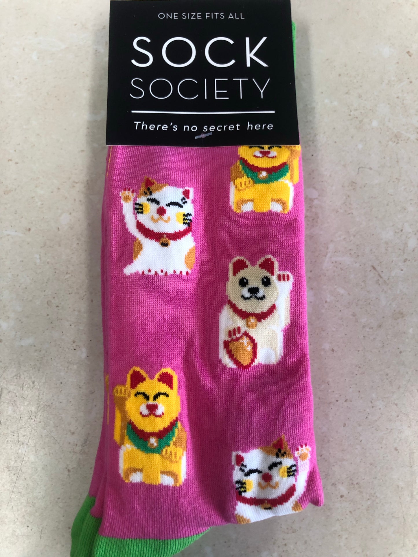 Waving cat socks