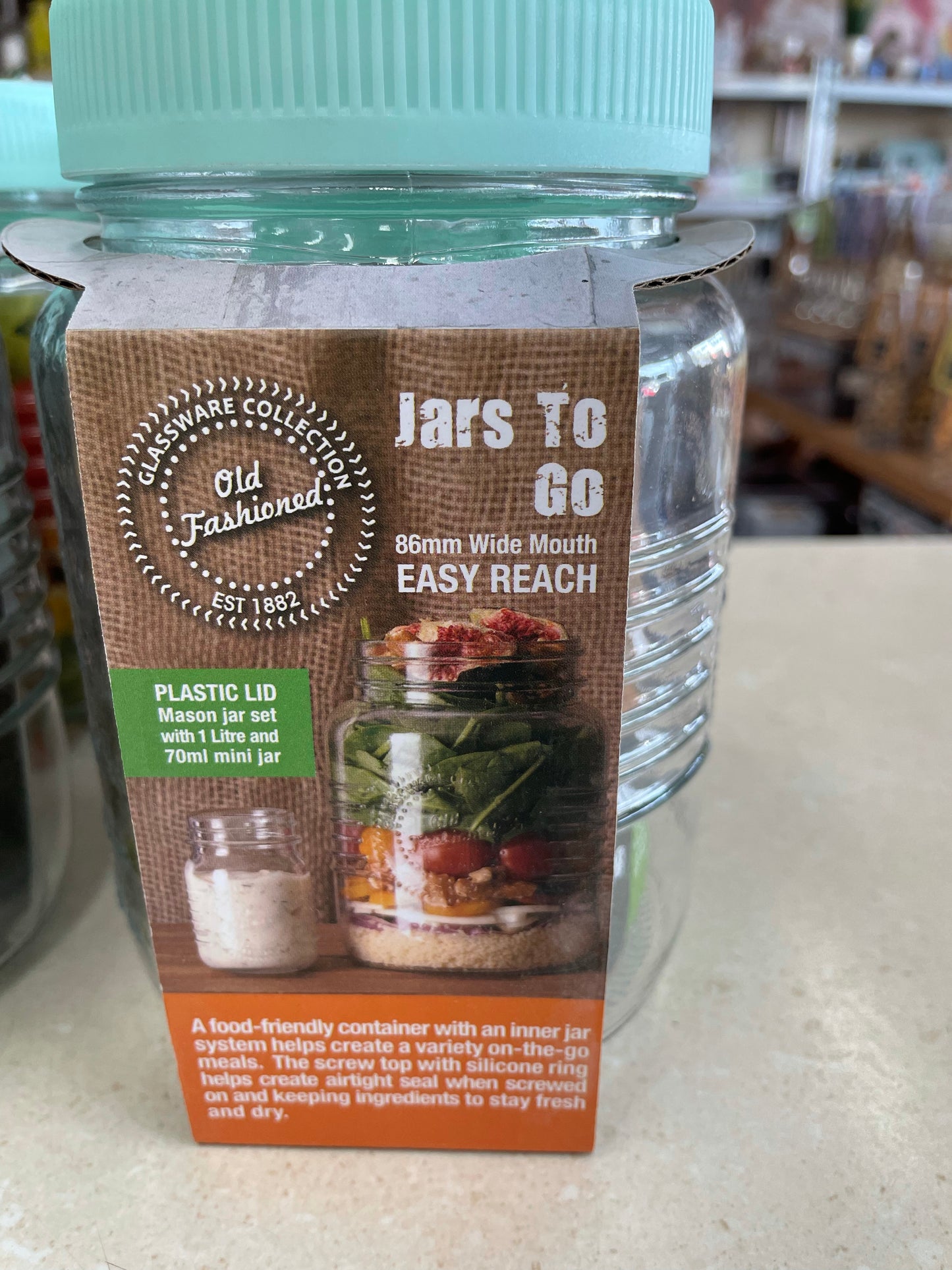 Old Fashioned Mason Salad Jars To Go!