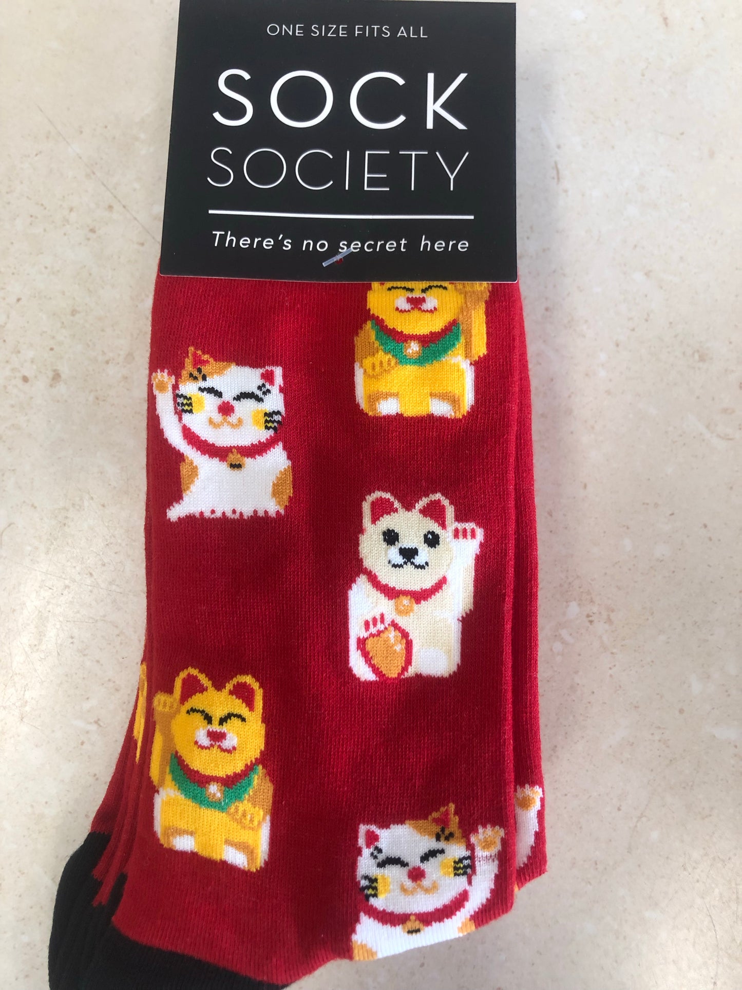 Waving cat socks